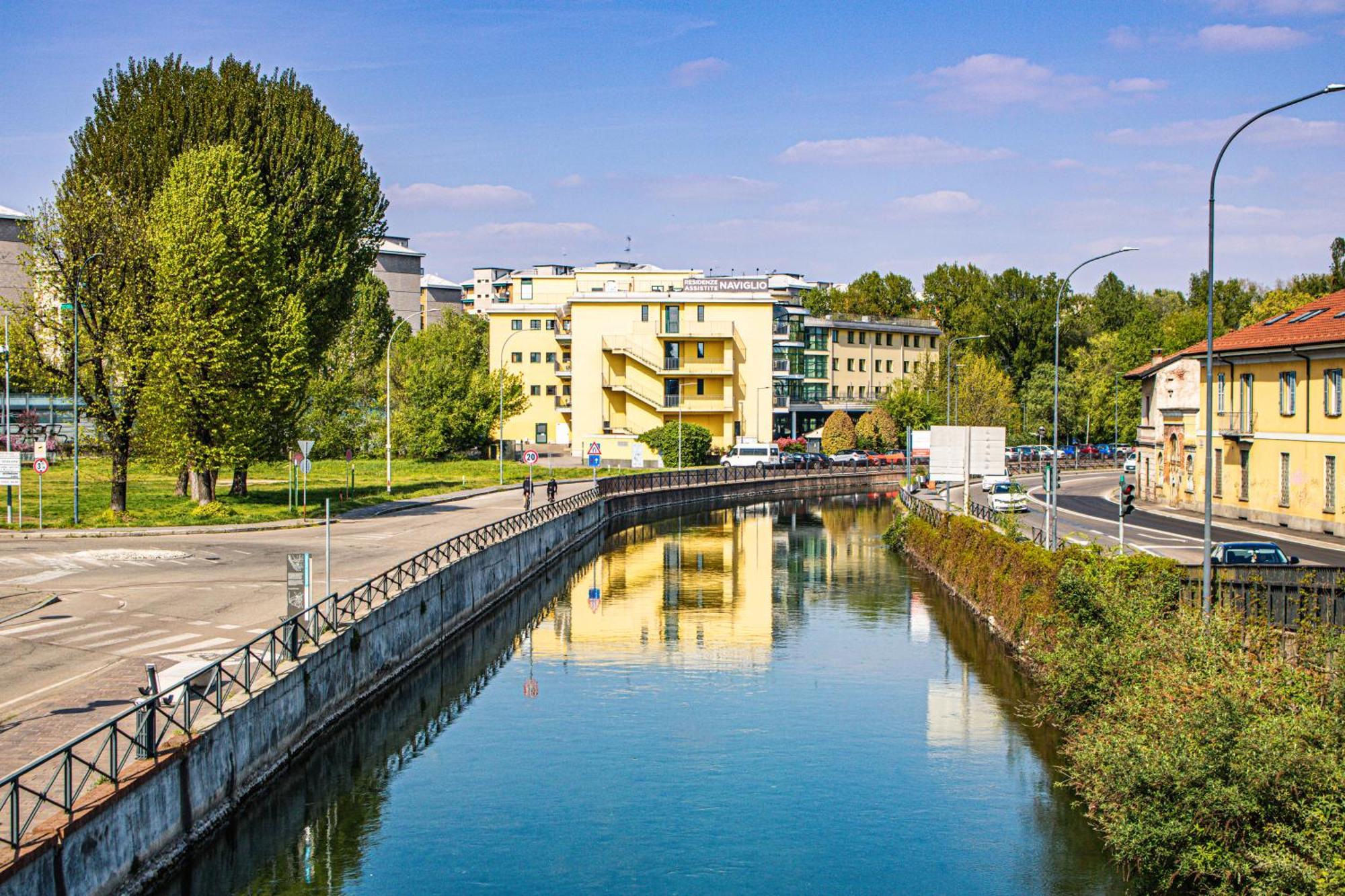 Along The Canal Smart Flat Naviglio - 4 People Corsico Buitenkant foto